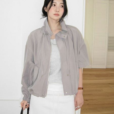 Dongdaemum Women’s Coats & Jackets, a testament to the elegance and quality of wholesale Korean fashion.