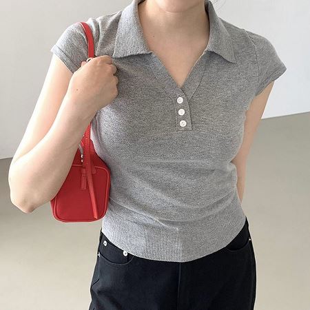 Dongdaemum Women’s Shirts, Tops & T-Shirts, a testament to the elegance and quality of wholesale Korean fashion.
