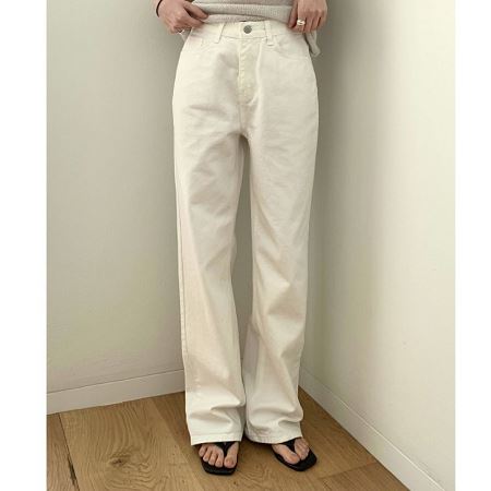 Dongdaemum Women’s Pants, a testament to the elegance and quality of wholesale Korean fashion.