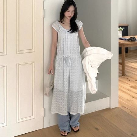 Dongdaemum Women’s Dresses, a testament to the elegance and quality of wholesale Korean fashion.