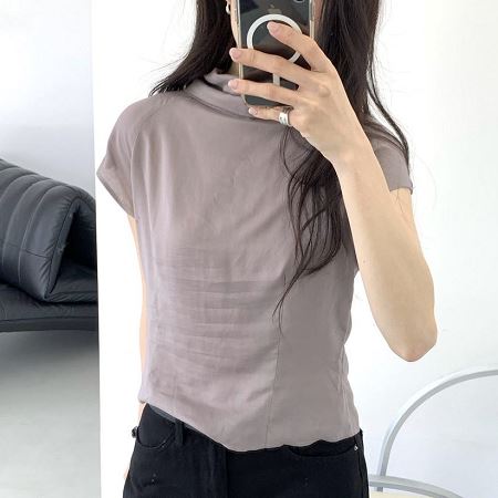 Dongdaemum Women’s Shirts, Tops & T-Shirts, a testament to the elegance and quality of wholesale Korean fashion.