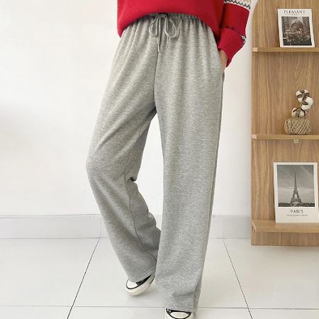 Dongdaemum Women’s Pants, a testament to the elegance and quality of wholesale Korean fashion.