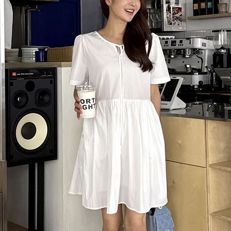 Dongdaemum Women’s Dresses, a testament to the elegance and quality of wholesale Korean fashion.