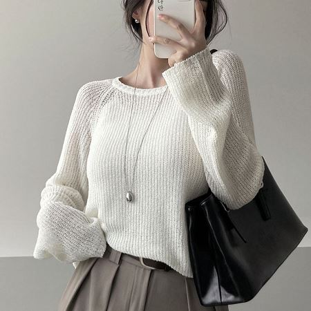 Dongdaemum Women’s Shirts, Tops & T-Shirts, a testament to the elegance and quality of wholesale Korean fashion.