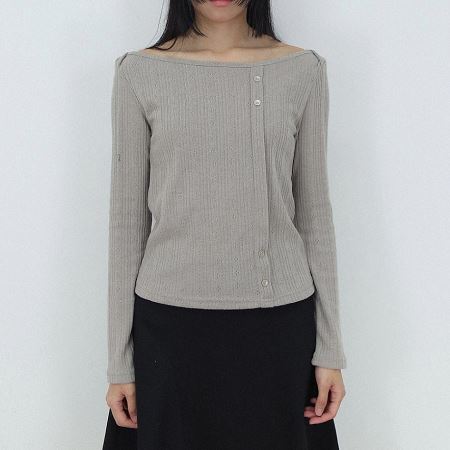 Dongdaemum Women’s Shirts, Tops & T-Shirts, a testament to the elegance and quality of wholesale Korean fashion.