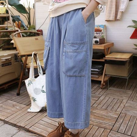 Dongdaemum Women’s Pants, a testament to the elegance and quality of wholesale Korean fashion.