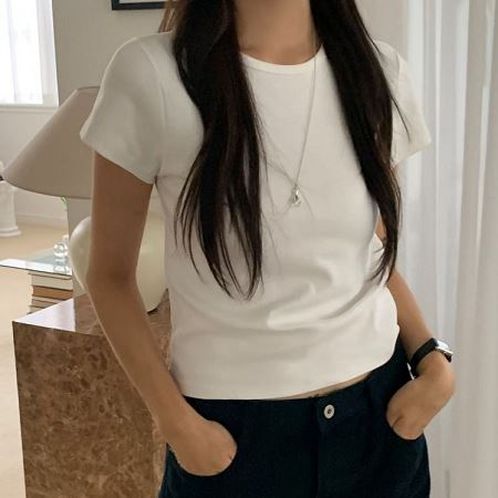 Dongdaemum Women’s Shirts, Tops & T-Shirts, a testament to the elegance and quality of wholesale Korean fashion.
