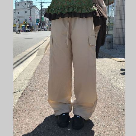 Dongdaemum Women’s Pants, a testament to the elegance and quality of wholesale Korean fashion.
