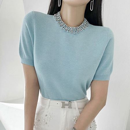 Dongdaemum Women’s Shirts, Tops & T-Shirts, a testament to the elegance and quality of wholesale Korean fashion.