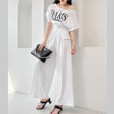 Dongdaemum Women’s One-Pieces, a testament to the elegance and quality of wholesale Korean fashion.