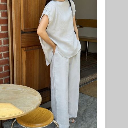 Dongdaemum Women’s One-Pieces, a testament to the elegance and quality of wholesale Korean fashion.