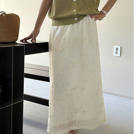 A collection of Dongdaemum Women’s Dresses, encapsulating the charm of Korean fashion.