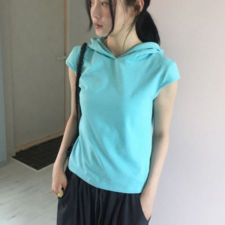 Dongdaemum Women’s Shirts, Tops & T-Shirts, a testament to the elegance and quality of wholesale Korean fashion.