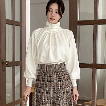 Dongdaemum Women’s Shirts, Tops & T-Shirts, a testament to the elegance and quality of wholesale Korean fashion.