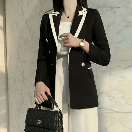 Dongdaemum Women’s Coats & Jackets, a testament to the elegance and quality of wholesale Korean fashion.