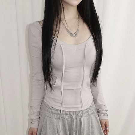 Dongdaemum Women’s Shirts, Tops & T-Shirts, a testament to the elegance and quality of wholesale Korean fashion.