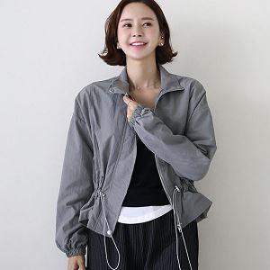 Dongdaemum Women’s Coats & Jackets, a testament to the elegance and quality of wholesale Korean fashion.