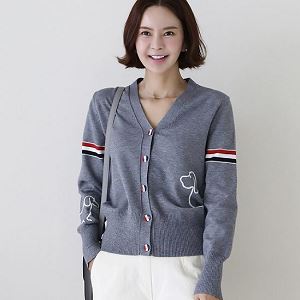 Dongdaemum Women’s Coats & Jackets, a testament to the elegance and quality of wholesale Korean fashion.