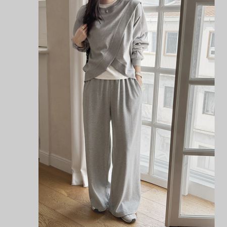 Dongdaemum Women’s One-Pieces, a testament to the elegance and quality of wholesale Korean fashion.