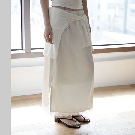 Dongdaemum Women’s Dresses, a testament to the elegance and quality of wholesale Korean fashion.