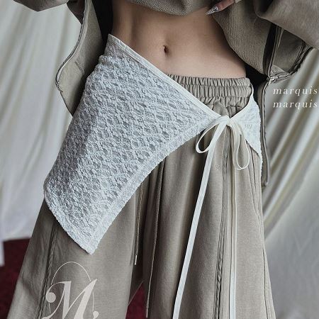 Dongdaemum Women’s Dresses, a testament to the elegance and quality of wholesale Korean fashion.