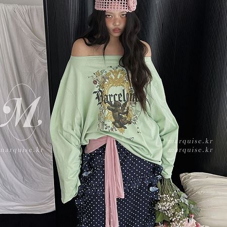 Dongdaemum Women’s Shirts, Tops & T-Shirts, a testament to the elegance and quality of wholesale Korean fashion.