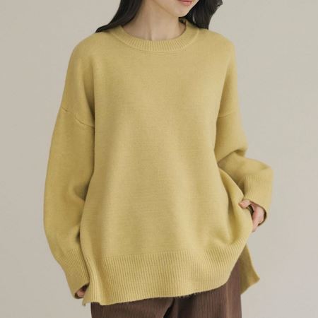 Dongdaemum Women’s Shirts, Tops & T-Shirts, a testament to the elegance and quality of wholesale Korean fashion.