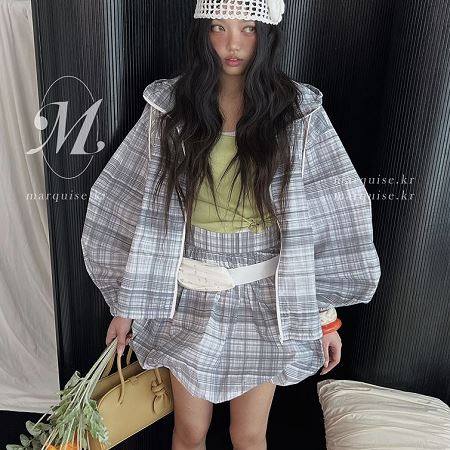 Dongdaemum Women’s Coats & Jackets, a testament to the elegance and quality of wholesale Korean fashion.