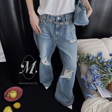 Dongdaemum Women’s Pants, a testament to the elegance and quality of wholesale Korean fashion.