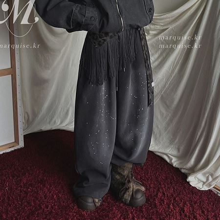 Dongdaemum Women’s Pants, a testament to the elegance and quality of wholesale Korean fashion.