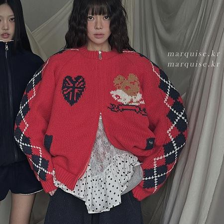 Dongdaemum Women’s Coats & Jackets, a testament to the elegance and quality of wholesale Korean fashion.