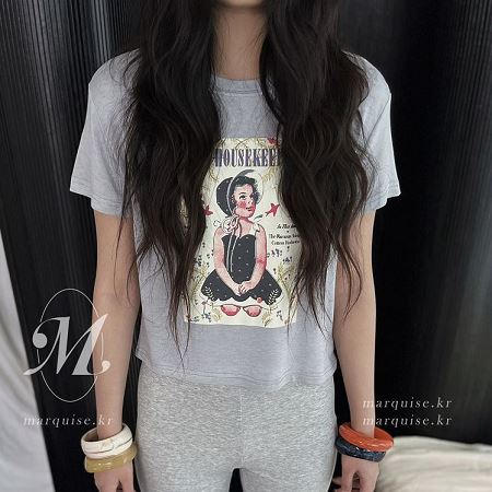 Dongdaemum Women’s Shirts, Tops & T-Shirts, a testament to the elegance and quality of wholesale Korean fashion.