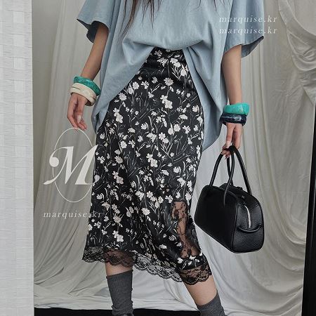 Dongdaemum Women’s Dresses, a testament to the elegance and quality of wholesale Korean fashion.