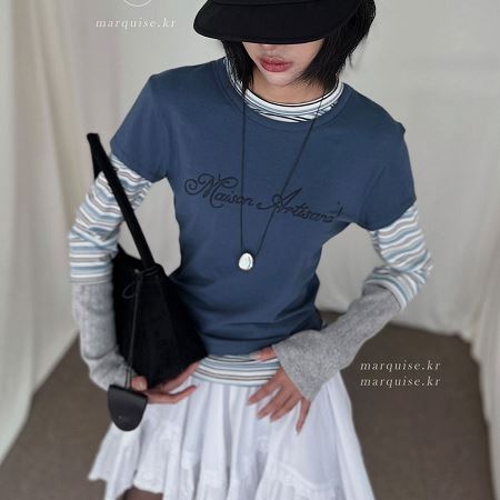 Dongdaemum Women’s Shirts, Tops & T-Shirts, a testament to the elegance and quality of wholesale Korean fashion.
