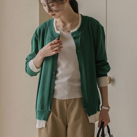 Dongdaemum Women’s Coats & Jackets, a testament to the elegance and quality of wholesale Korean fashion.