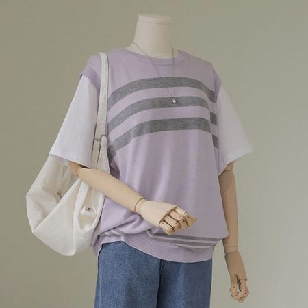 Dongdaemum Women’s Shirts, Tops & T-Shirts, a testament to the elegance and quality of wholesale Korean fashion.