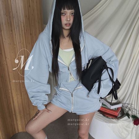 Dongdaemum Women’s Coats & Jackets, a testament to the elegance and quality of wholesale Korean fashion.