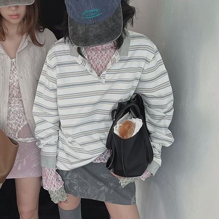 Dongdaemum Women’s Shirts, Tops & T-Shirts, a testament to the elegance and quality of wholesale Korean fashion.
