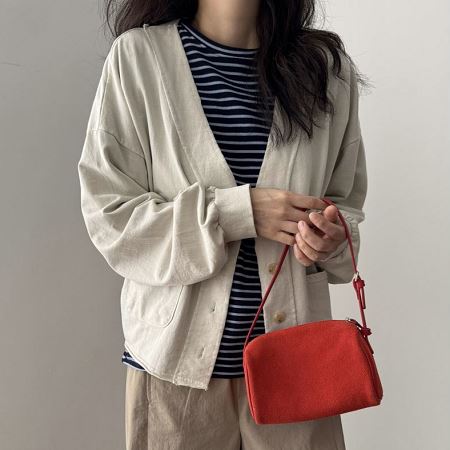 Dongdaemum Women’s Coats & Jackets, a testament to the elegance and quality of wholesale Korean fashion.
