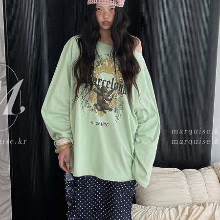 Dongdaemum Women’s Shirts, Tops & T-Shirts, a testament to the elegance and quality of wholesale Korean fashion.