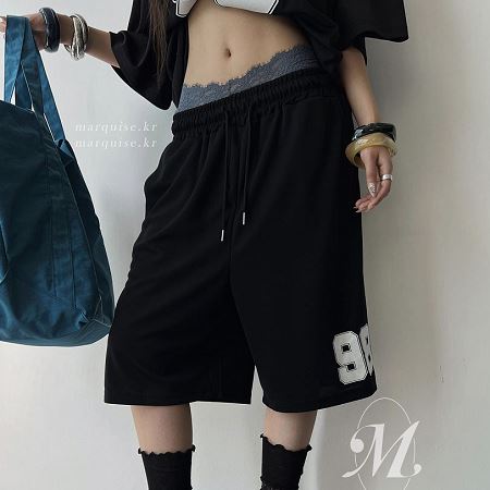Dongdaemum Women’s Pants, a testament to the elegance and quality of wholesale Korean fashion.