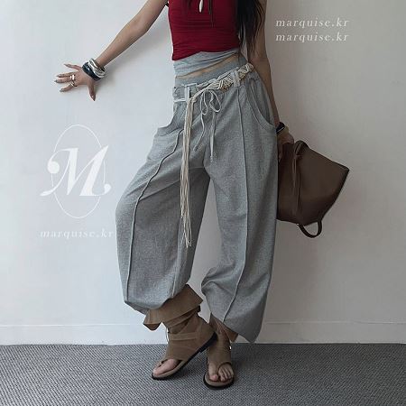 Dongdaemum Women’s Pants, a testament to the elegance and quality of wholesale Korean fashion.