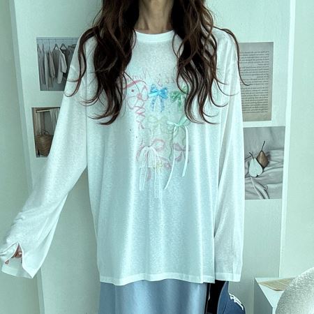 Dongdaemum Women’s Shirts, Tops & T-Shirts, a testament to the elegance and quality of wholesale Korean fashion.