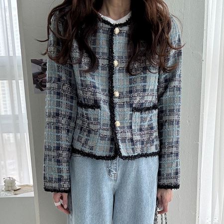 Dongdaemum Women’s Coats & Jackets, a testament to the elegance and quality of wholesale Korean fashion.