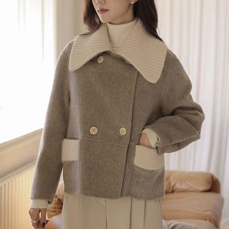 A variety of Dongdaemum Women’s Coats & Jackets, reflecting the sophistication of Korean fashion.