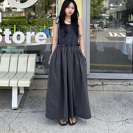 Dongdaemum Women’s Dresses, a testament to the elegance and quality of wholesale Korean fashion.