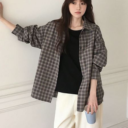 Dongdaemum Women’s Shirts, Tops & T-Shirts, a testament to the elegance and quality of wholesale Korean fashion.