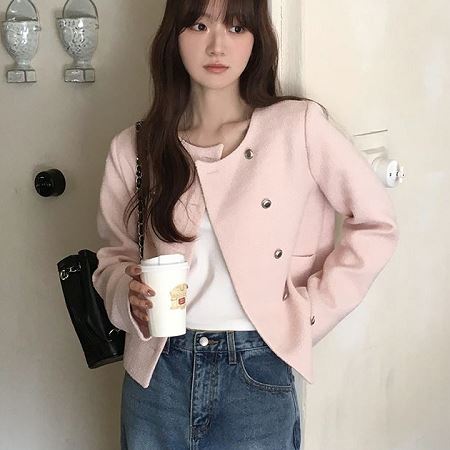 Dongdaemum Women’s Coats & Jackets, a testament to the elegance and quality of wholesale Korean fashion.