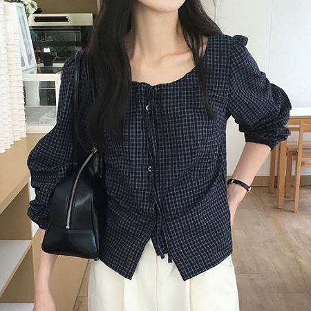 Dongdaemum Women’s Shirts, Tops & T-Shirts, a testament to the elegance and quality of wholesale Korean fashion.