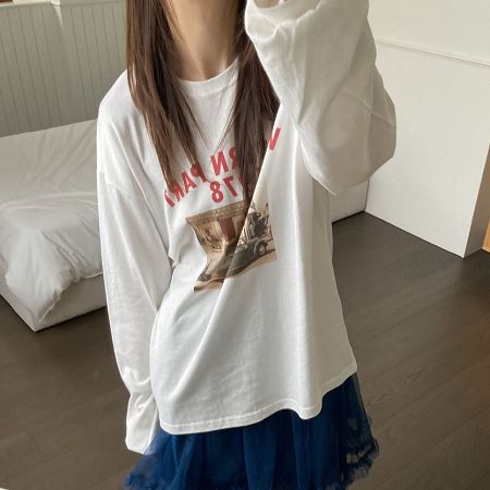 Dongdaemum Women’s Shirts, Tops & T-Shirts, a testament to the elegance and quality of wholesale Korean fashion.